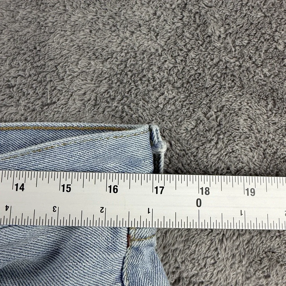 Levis Jeans Mens 34x30.5 Blue Light Wash Straight‎ Leg Mid Rise
